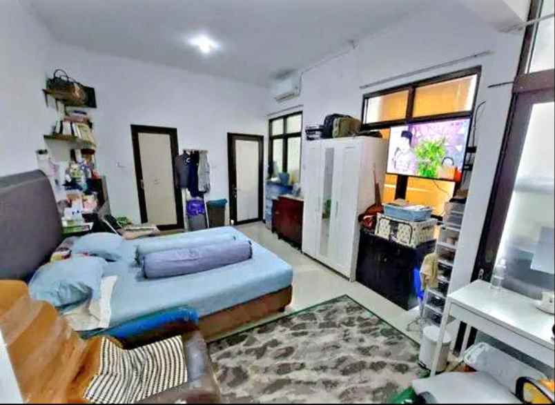 rumah 2 lantai di kencana loka bsd tangsel