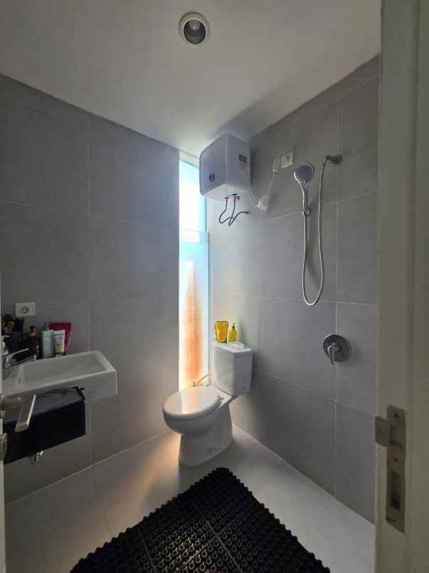 rumah 2 lantai northwest central citraland