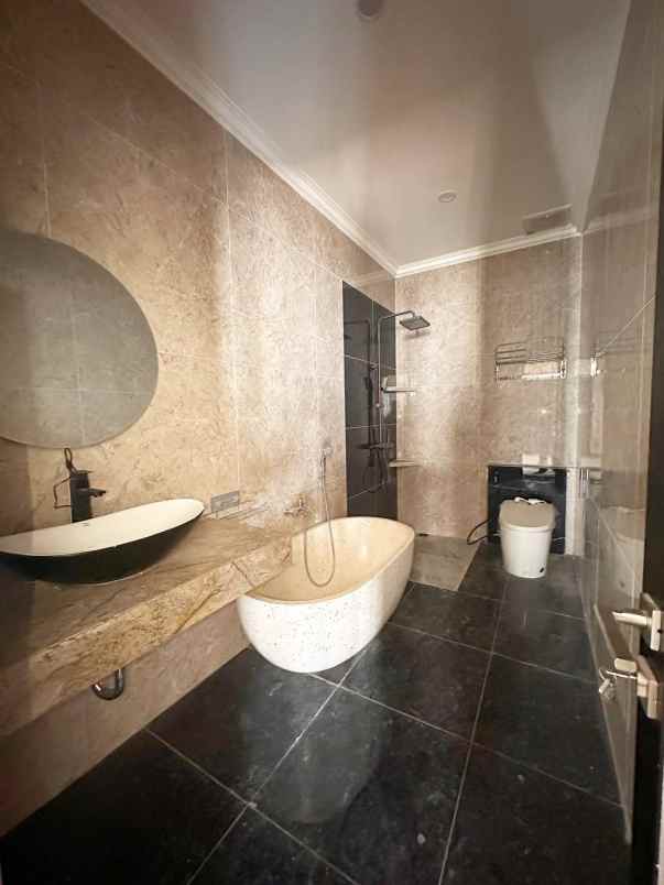 rumah 2 lantai rooftop dekat tol cimanggis depok