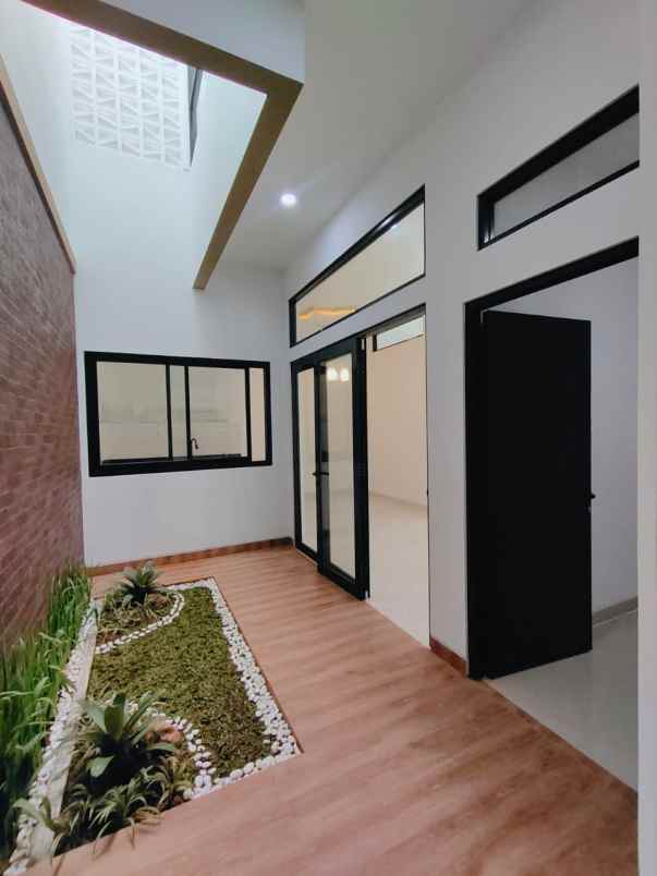 rumah 2 lantai siap huni di cluster nusaloka bsd city