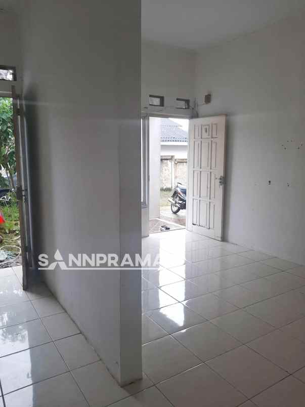 rumah bagus shm di kemang sukmajaya depok pinh