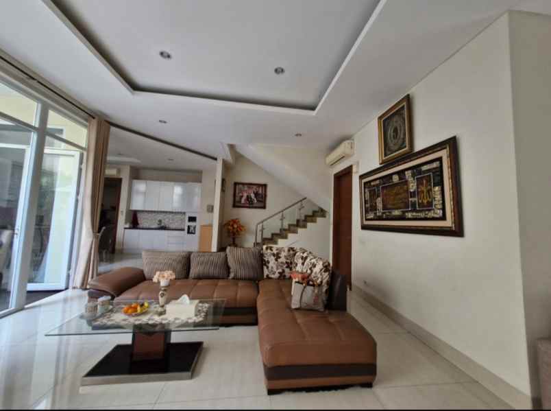 rumah bagus siap huni di pondok indah jakarta selatan