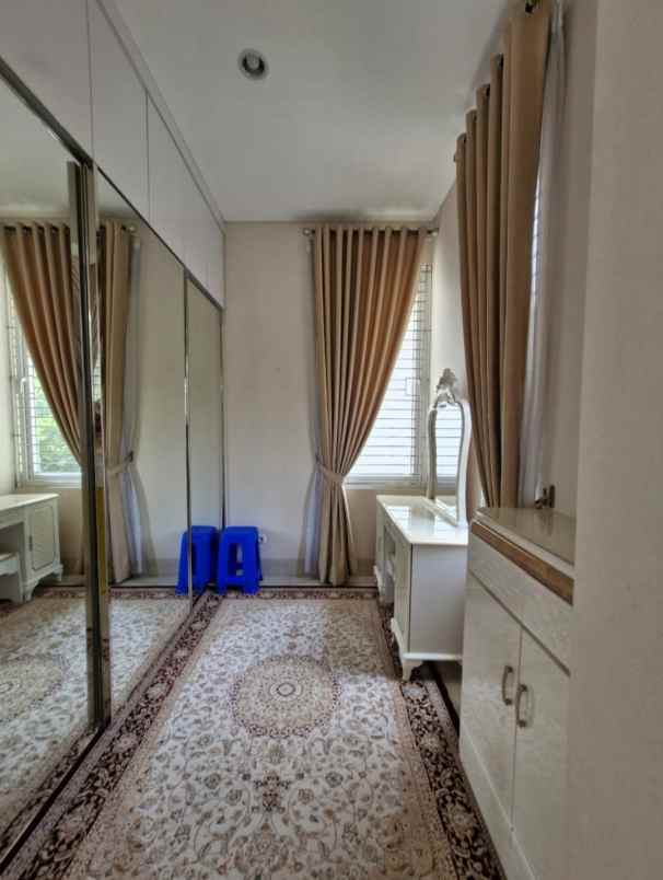rumah bagus siap huni di pondok indah jakarta selatan