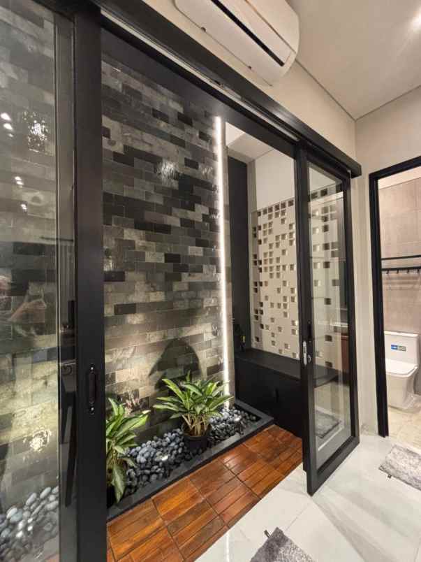 rumah baru siap huni lokasi full furnish di sukun