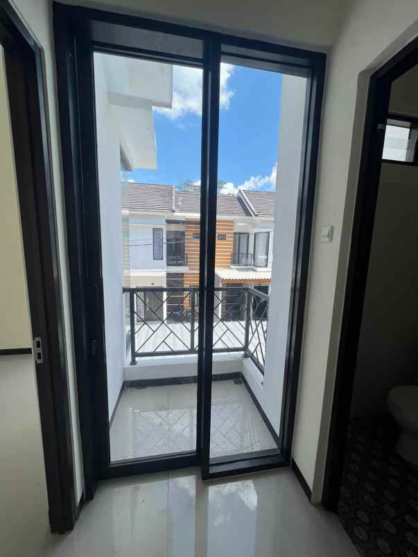 rumah berada dikawasan nyaman dan living space terbaik