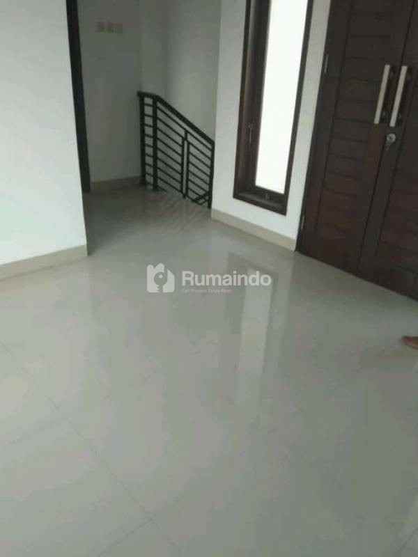 rumah cantik 3 bedroom dekat kerobokan badung bali