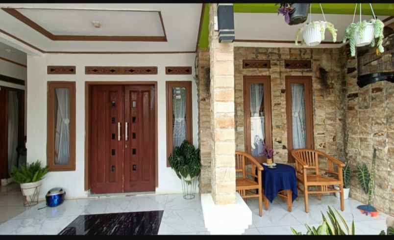 rumah cantik daerah ngamprah bandung