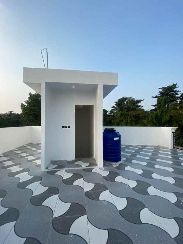 rumah cantik di jagakarsa dekat sta