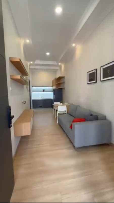 rumah cantik griya asri pakuwon city