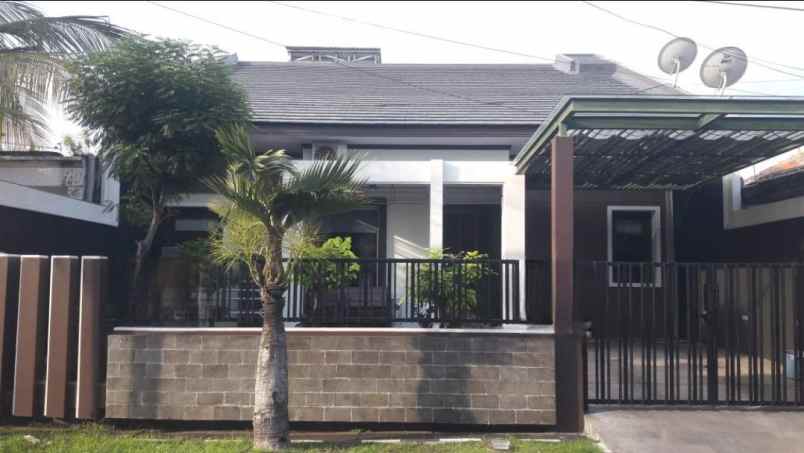 rumah darmo permai timur strategis siap huni