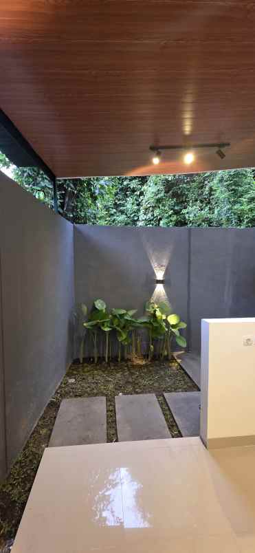 rumah dijual type mezanine di jl kaliurang km 10 jogja