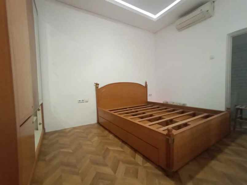 rumah gandeng murah siap huni di bintara bekasi barat