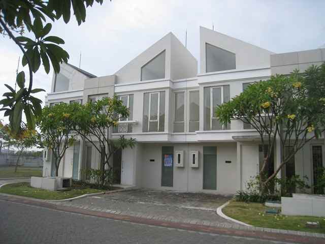 rumah grand pakuwon boulevard