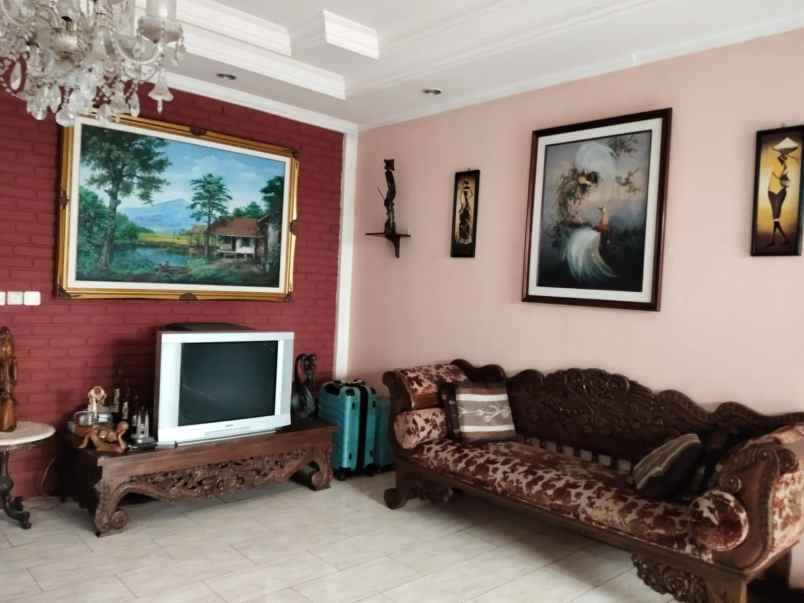 rumah istimewa nyaman di dago coblong bandung