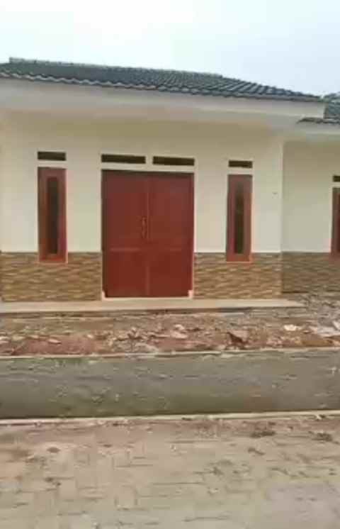 rumah jalan stasiun tiga raksa