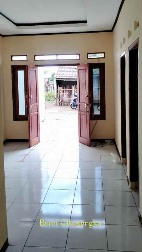 rumah jalan stasiun tiga raksa