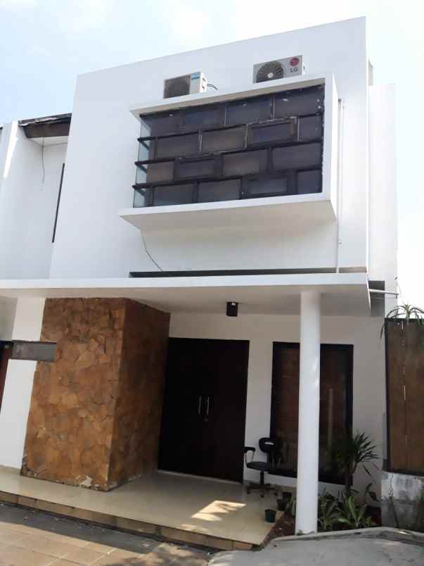 rumah jl lebak bulus raya