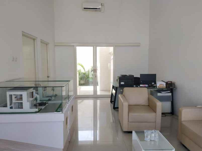 rumah jl raya hulaan menganti gresik