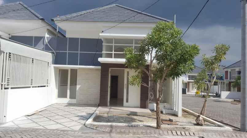 rumah jl raya hulaan menganti gresik