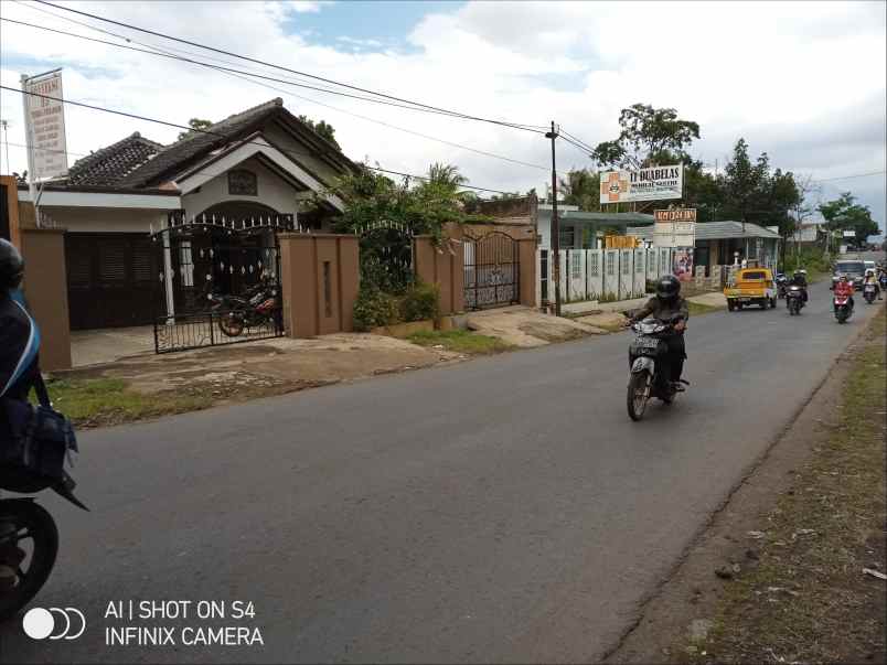 rumah jl raya karangpawitan garut