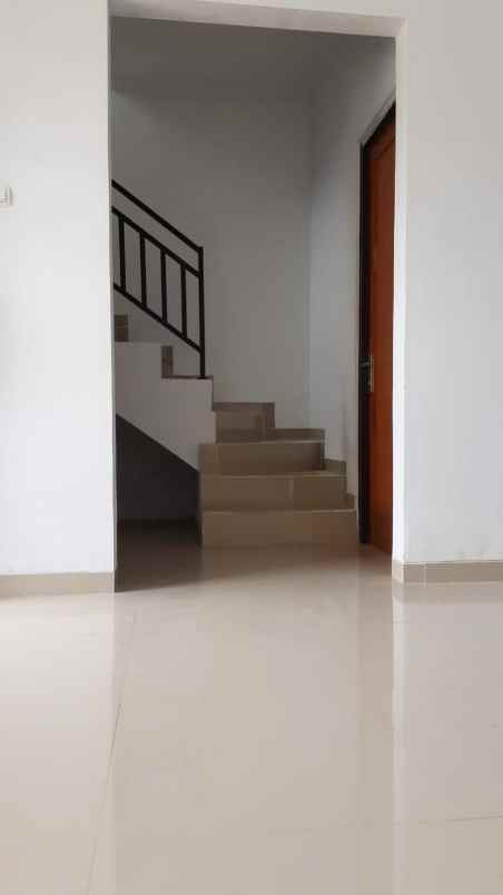 rumah jlm raya siliwangi pamulang