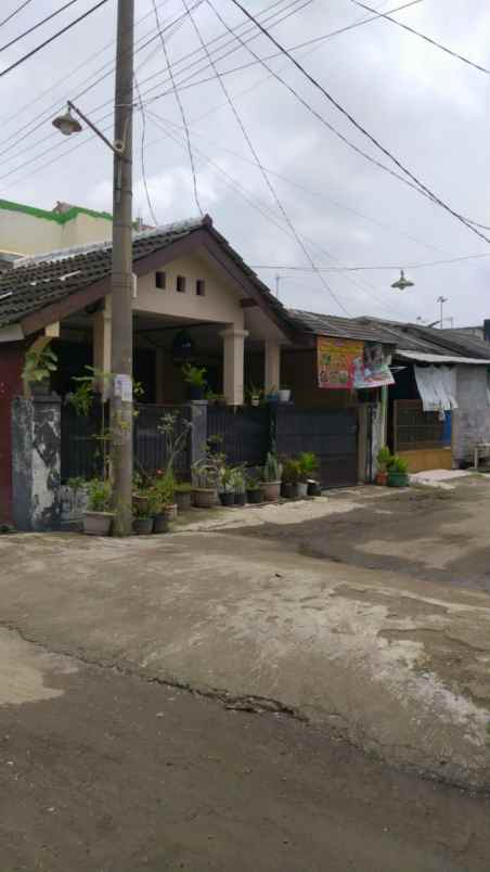 rumah jln permata harjamukti