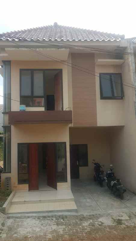 rumah kelapa dua wetan ciracas