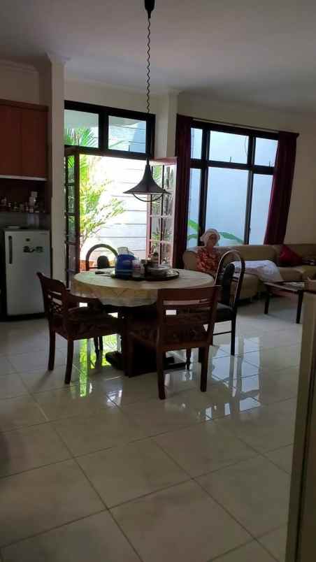 rumah kelapa gading permai