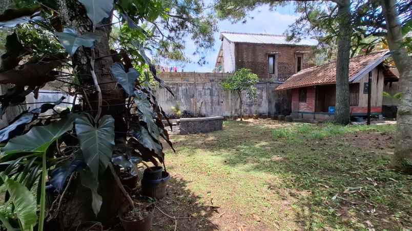 rumah komplek cibabat 2 menit pemkot cimahi taman luas