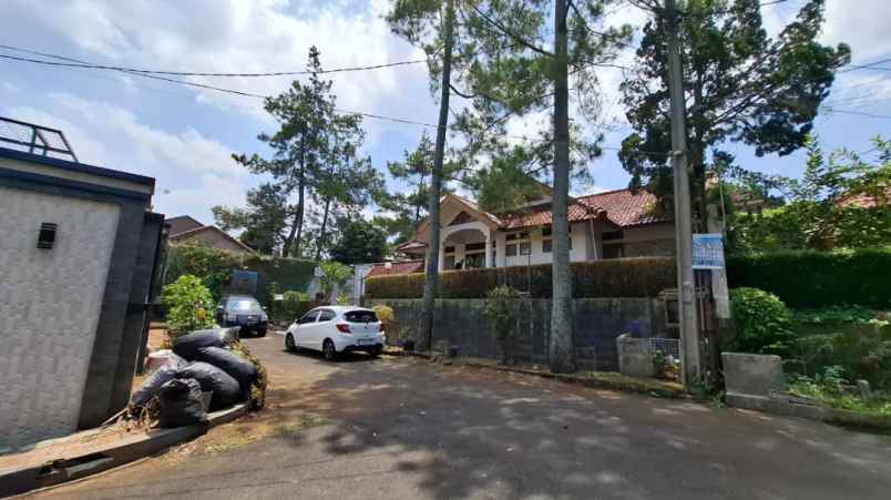 rumah komplek cibabat 2 menit pemkot cimahi taman luas