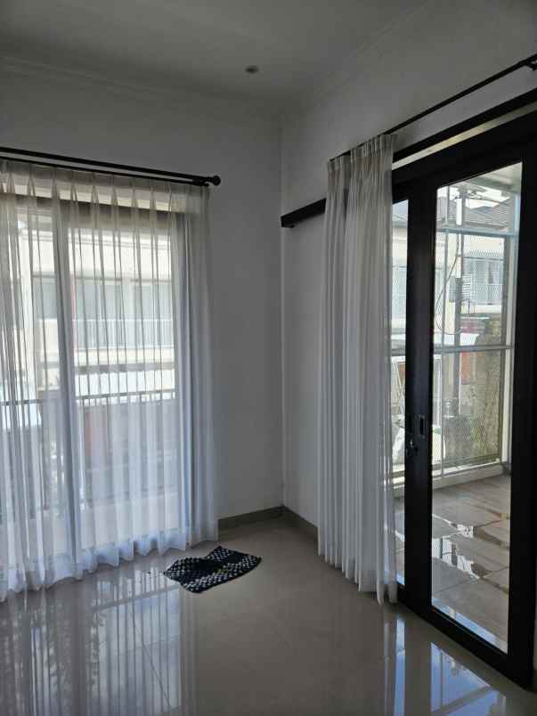 rumah komplek sariwangi hook one gate system view asri