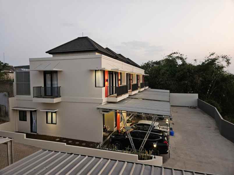 rumah komplek sariwangi hook one gate system view asri