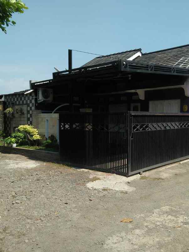 rumah komplex tipe cluster siap huni