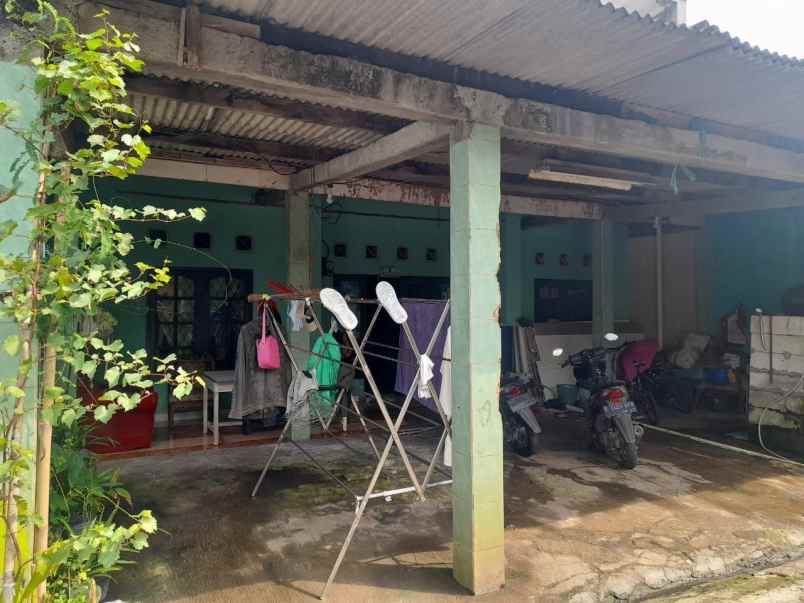 rumah lama siap huni lokasi strategis