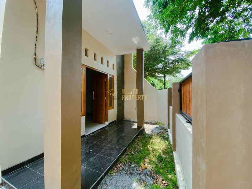 rumah luas 3 kamar dekat sd kanisius kalasan sleman