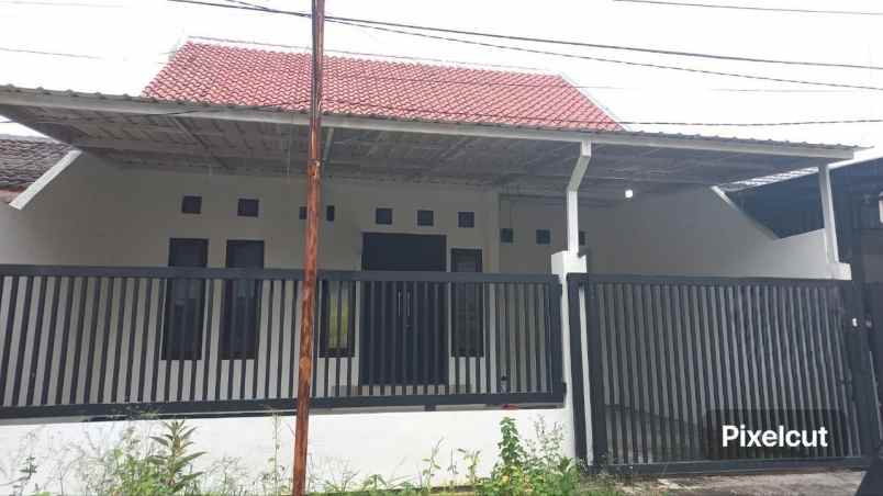 rumah manyar jaya row jalan 2 mobil
