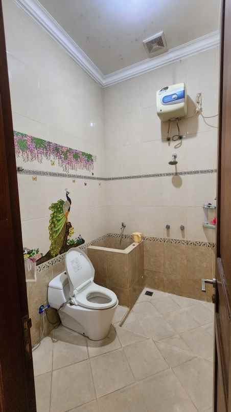 rumah mewah di kawasan elite permata jingga malang