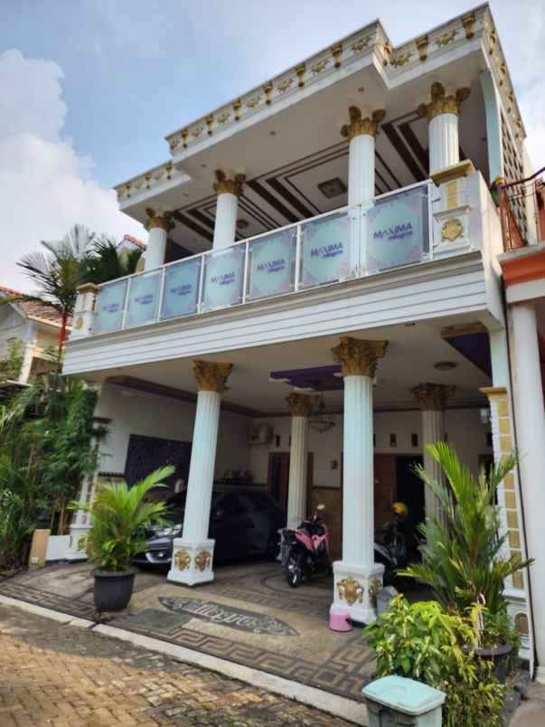 rumah mewah full furnished telaga bodas semarang