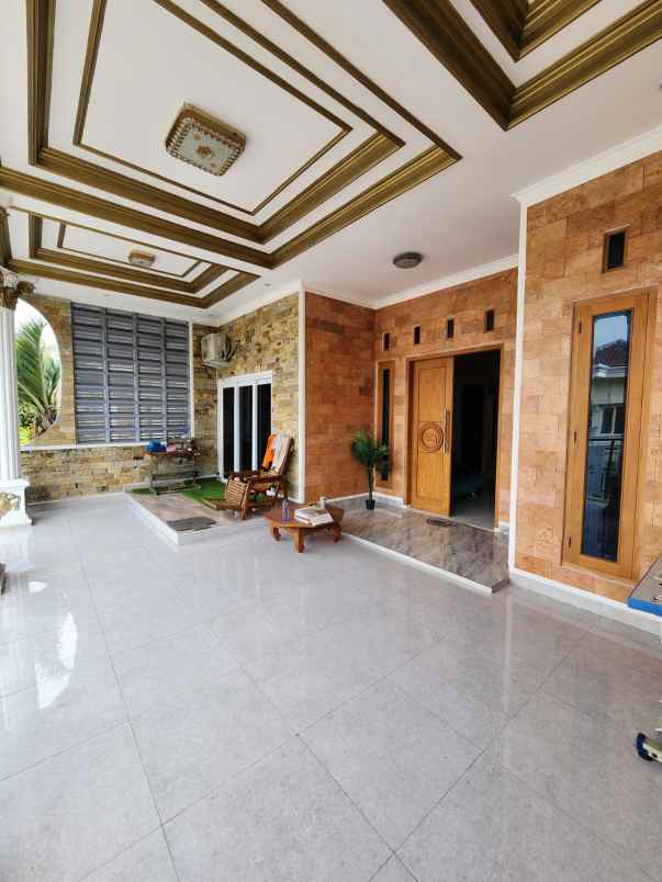 rumah mewah full furnished telaga bodas semarang