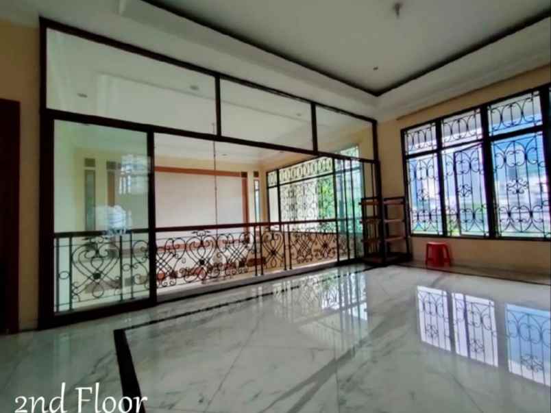 rumah mewah kuningan barat mampang jakarta selatan