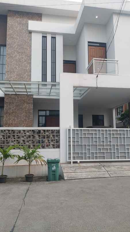 rumah mewah murah bu 2 lantai di depok