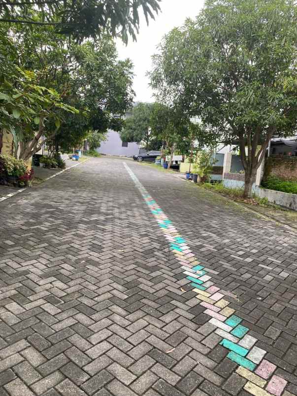 rumah mewah satu lantai di cluster tembalang semarang