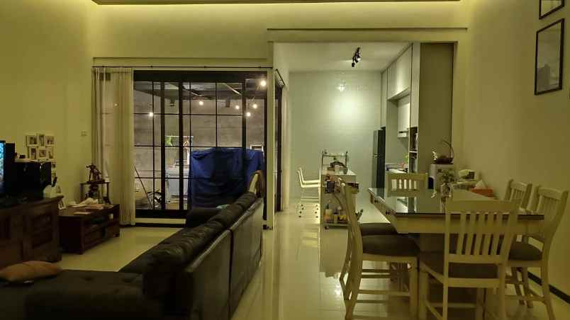 rumah mewah siap huni dekat cyber mall malang