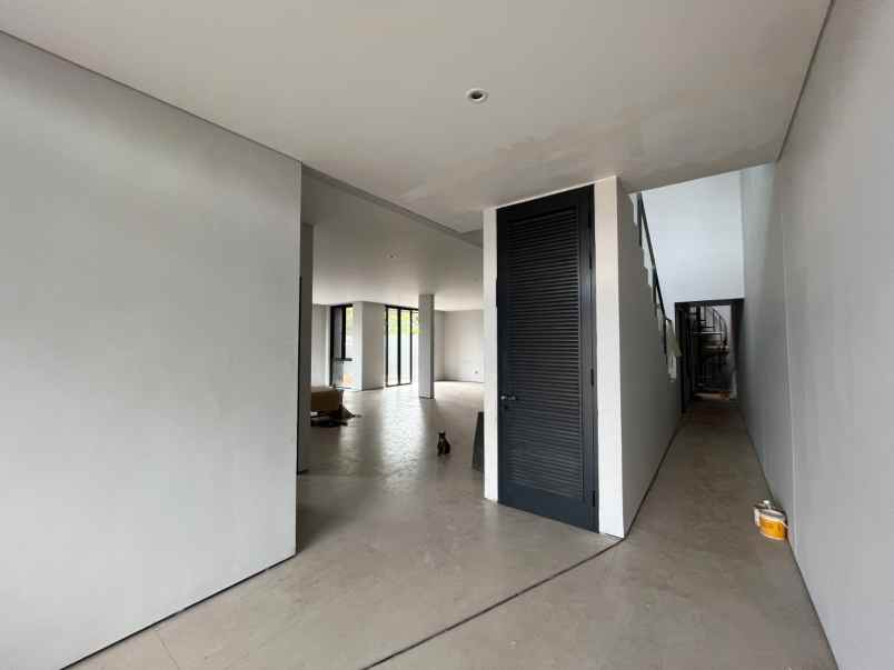 rumah mewah siap huni di cluster fortunia residence