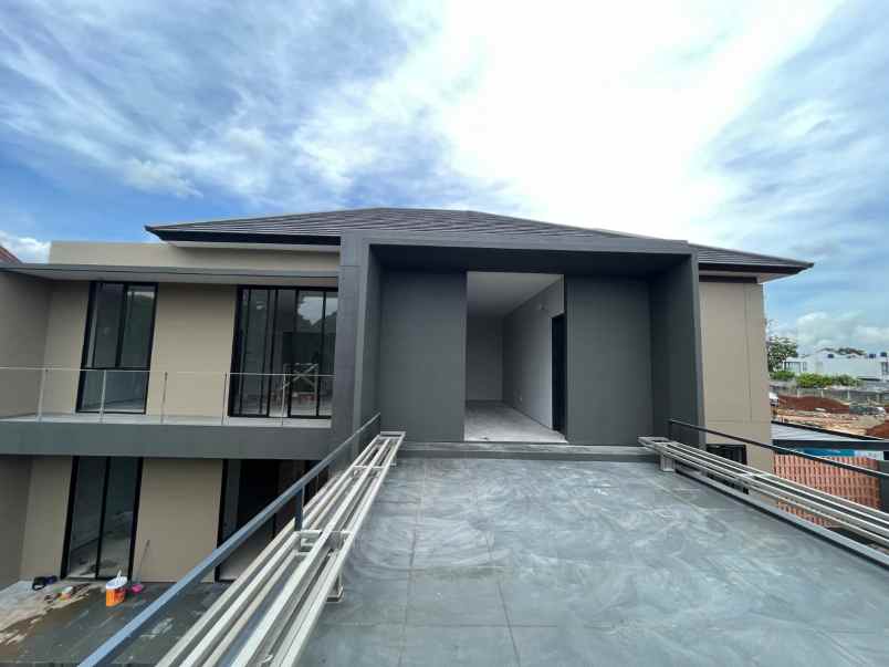 rumah mewah siap huni di cluster fortunia residence