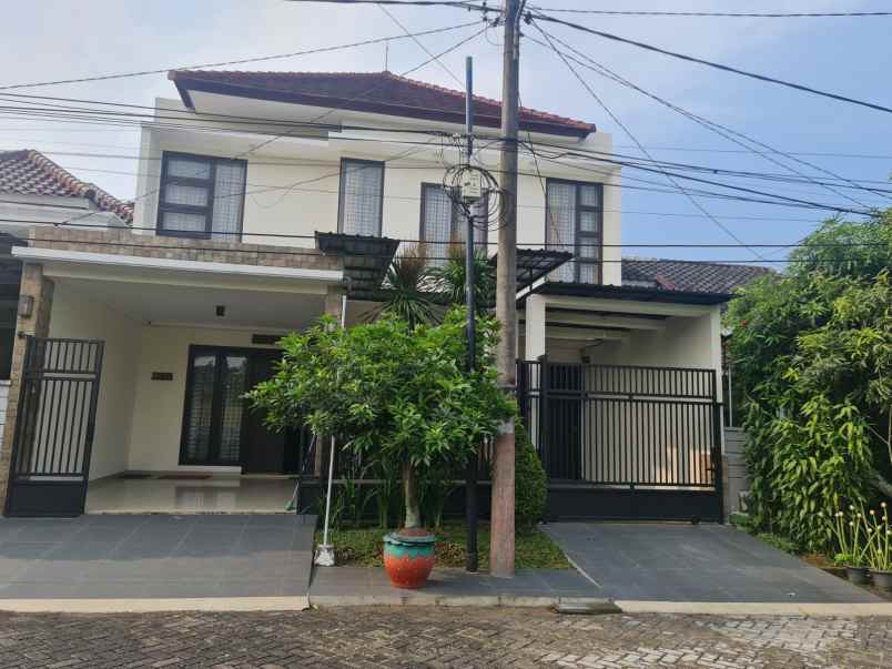 rumah mewah siap huni lokasi araya malang