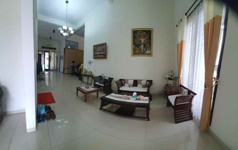 rumah mewah siap huni lokasi araya malang