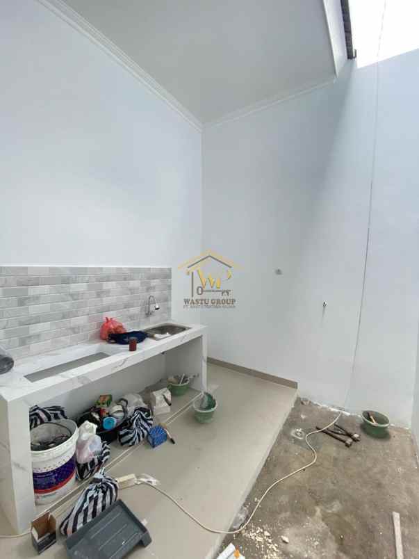 rumah model minimalis dekat pasar di godean sleman