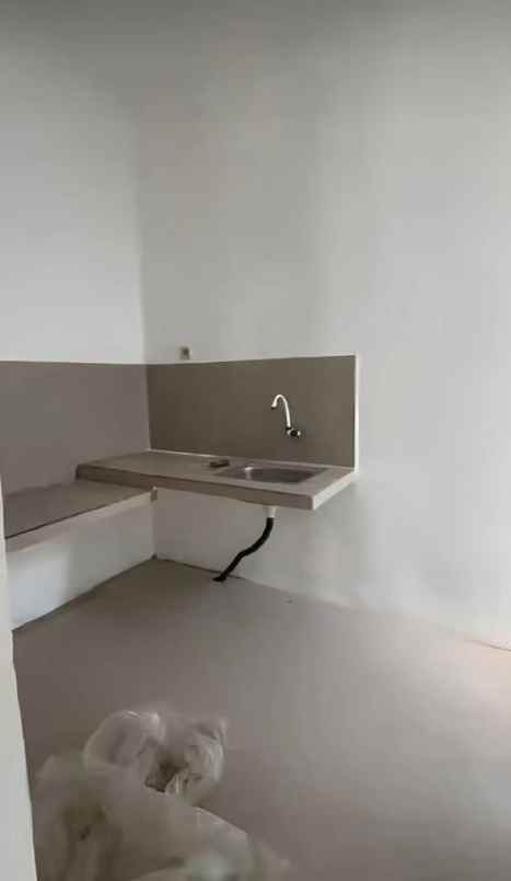 rumah modern 2 lantai lokasi dekat exit tol malang