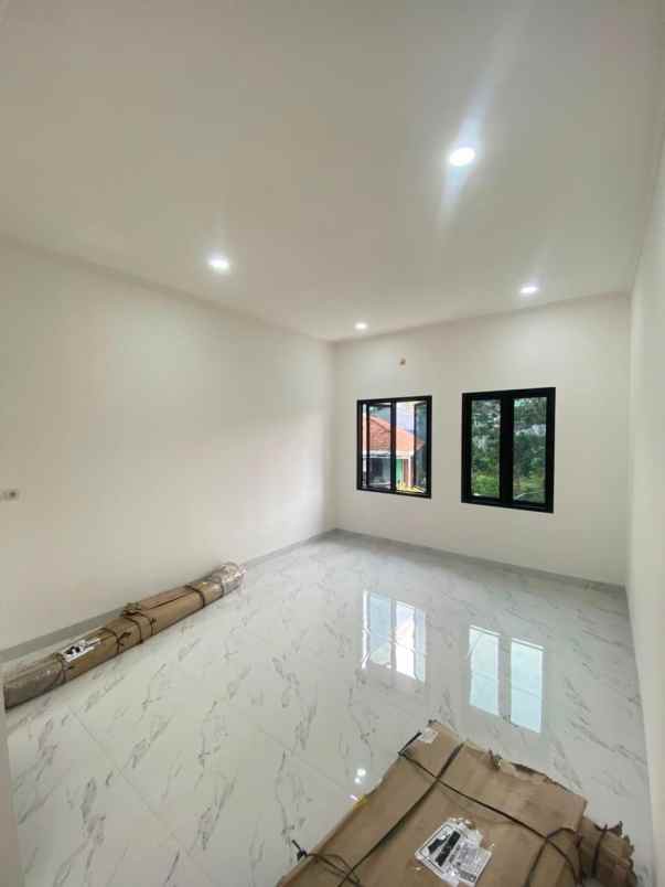 rumah murah 2 lantai di cilodong depok dekat kostrad
